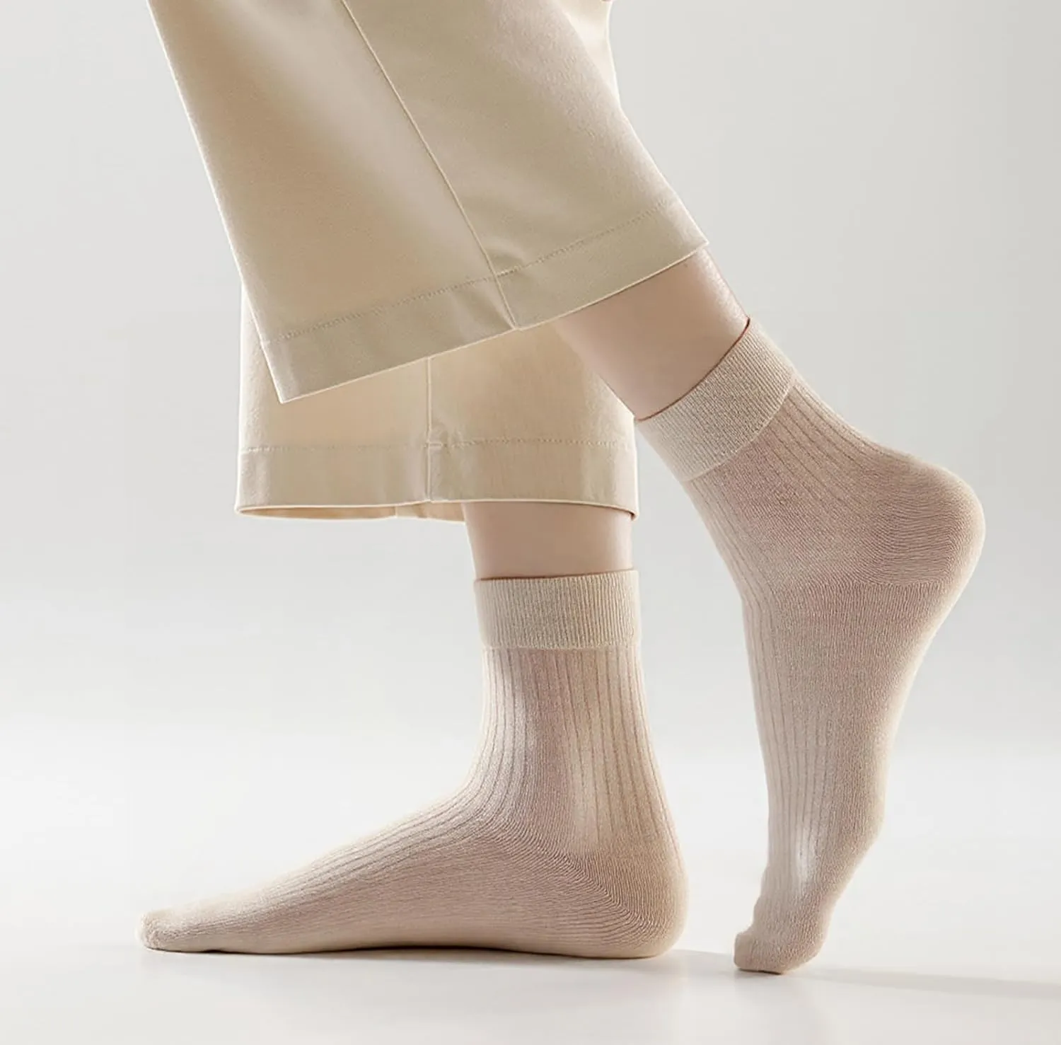 20 Pairs Crew Athletic Socks for Women Moisture Wicking Cushion Crew Socks for Sport Running Traveling