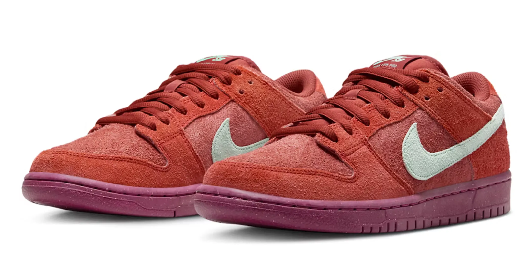 NIKE SB DUNK LOW MYSTIC RED