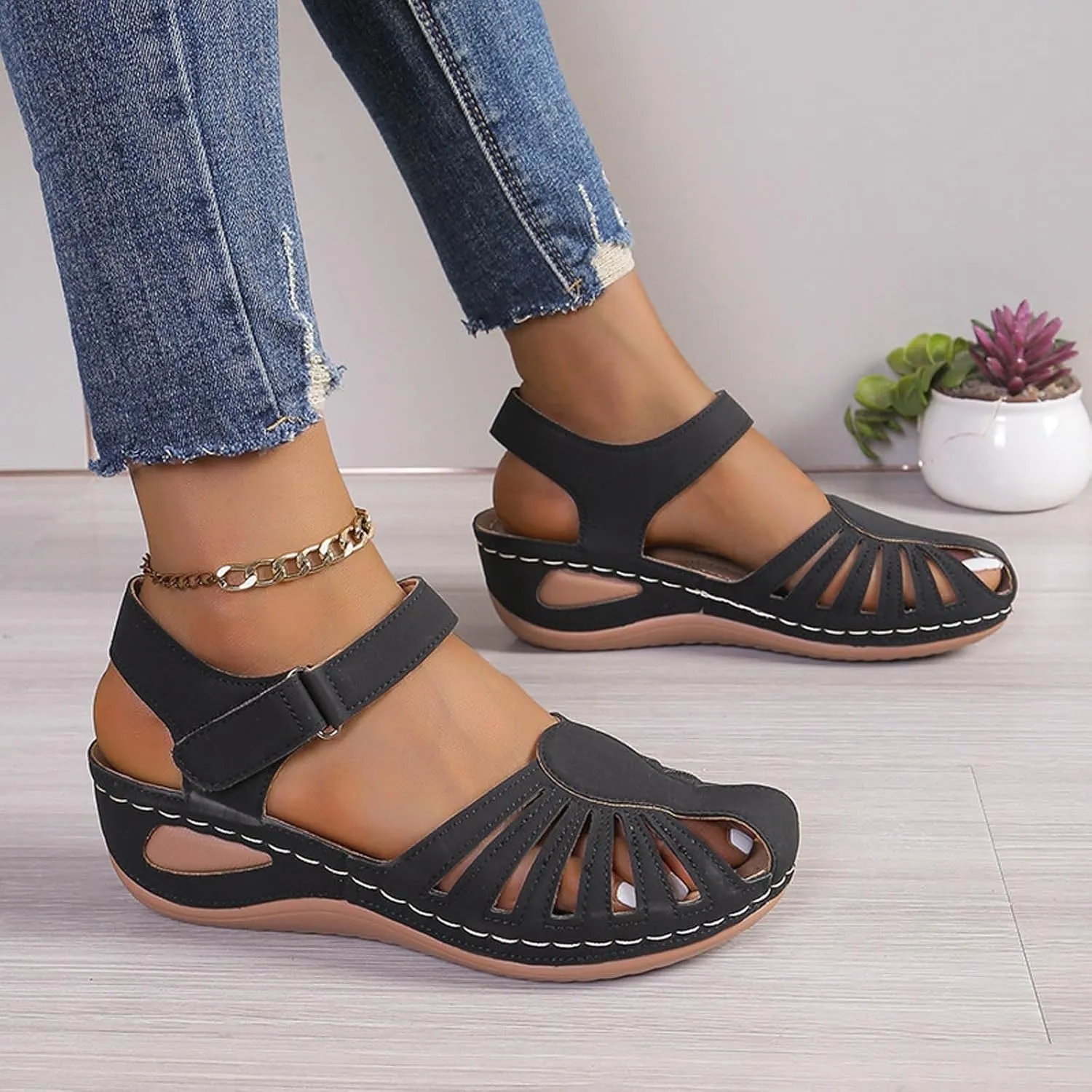 Orthopedic Sandals for Women with Arch Support Breathable Comfortable Wedge Heel Shoe Summer Beach Vacation Footwear Non-Slip Cut-Out Soft Sole Shoe Fashion Closed Toe Slippers with Ankle Strap