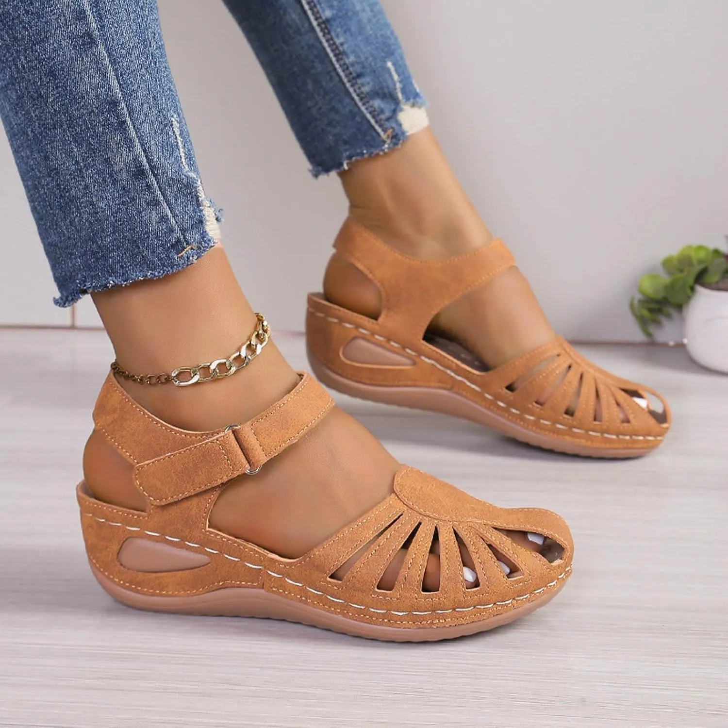Orthopedic Sandals for Women with Arch Support Breathable Comfortable Wedge Heel Shoe Summer Beach Vacation Footwear Non-Slip Cut-Out Soft Sole Shoe Fashion Closed Toe Slippers with Ankle Strap