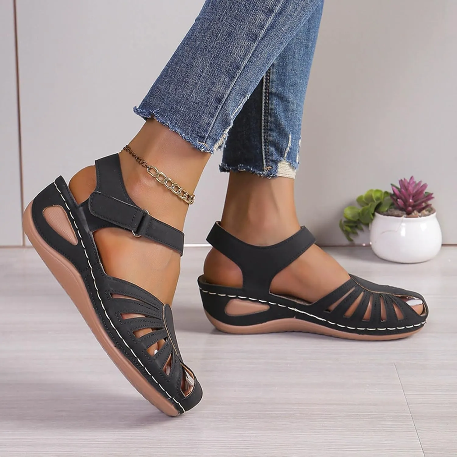 Orthopedic Sandals for Women with Arch Support Breathable Comfortable Wedge Heel Shoe Summer Beach Vacation Footwear Non-Slip Cut-Out Soft Sole Shoe Fashion Closed Toe Slippers with Ankle Strap