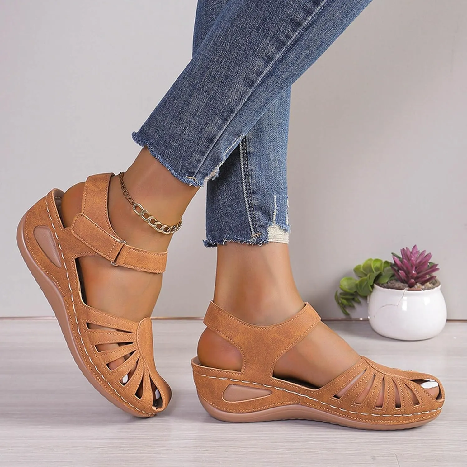 Orthopedic Sandals for Women with Arch Support Breathable Comfortable Wedge Heel Shoe Summer Beach Vacation Footwear Non-Slip Cut-Out Soft Sole Shoe Fashion Closed Toe Slippers with Ankle Strap