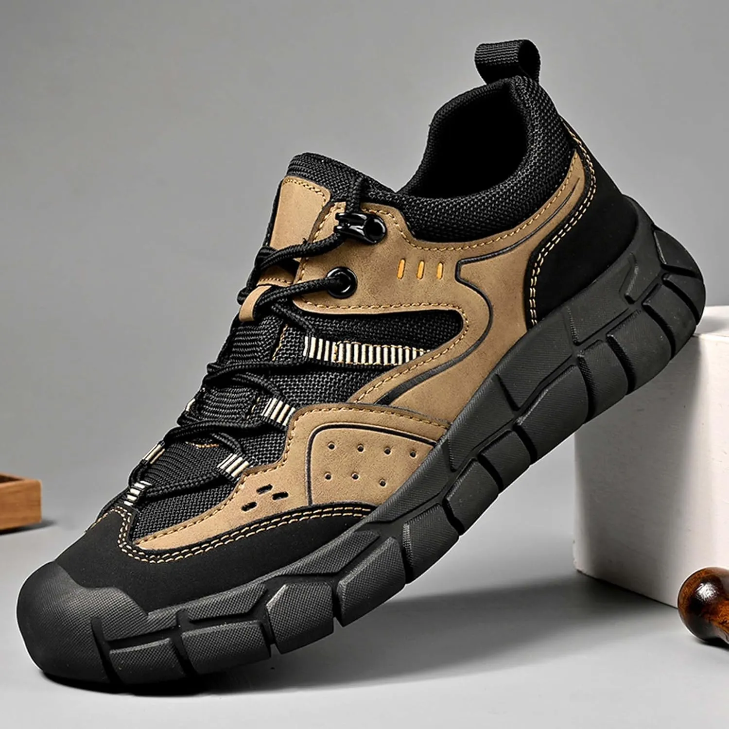 Spring and Autumn Men's Casual Leather Shoes, Breathable Adhesive Shoes, Anti-Collision Walking Shoes, Comfortable Hiking Shoes