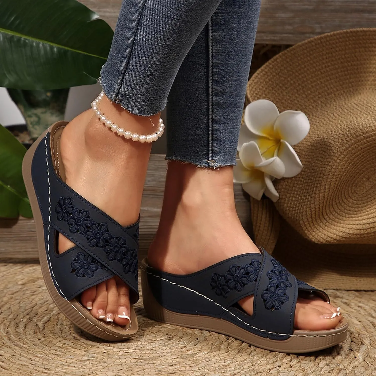 Women's Sandals Summer Retro Hollow Strap Thick Bottom Wedge Sandals for Outdoor Wear House Slippers for Women