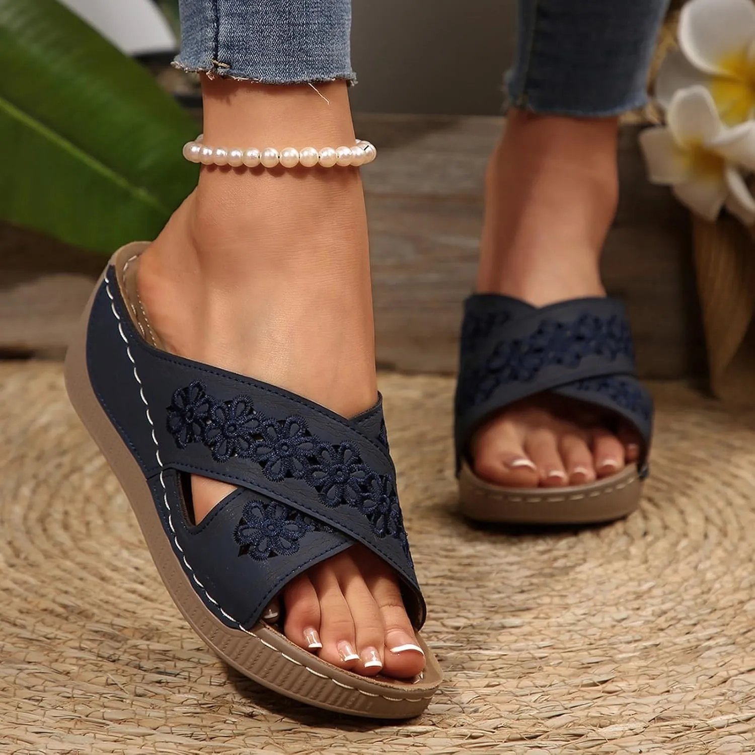 Women's Sandals Summer Retro Hollow Strap Thick Bottom Wedge Sandals for Outdoor Wear House Slippers for Women